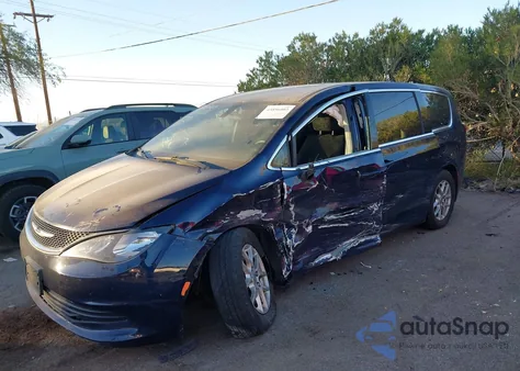 2018 Chrysler Pacifica Touring z USA, uszkodzony, nr VIN 2C4RC1DG1JR130016